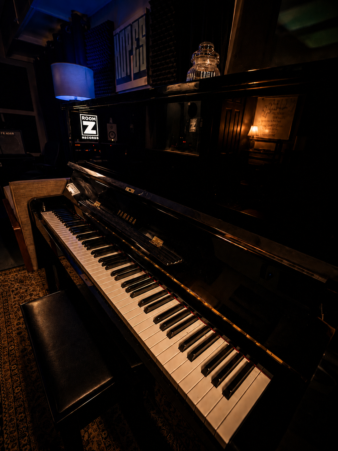 LACSAL - Studio Piano Equipment