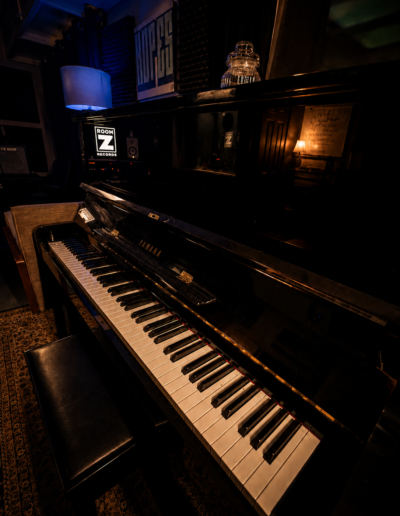 LACSAL - Studio Piano Equipment